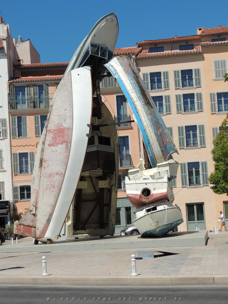 42 Toulon Exposition de Bateaux Place Monsenergue.JPG -           